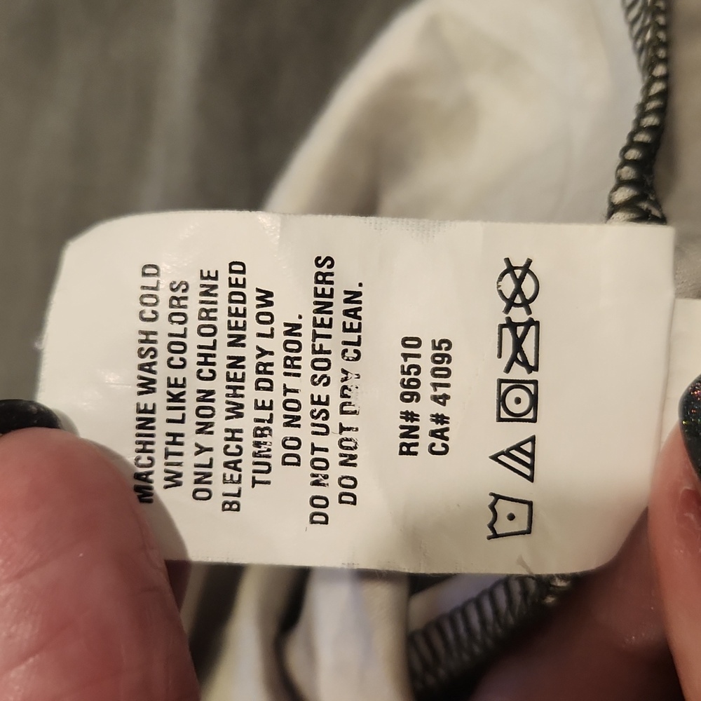 Under Armour Women's Camouflage Long Sleeve Tee Size M, New Without Tags! - Picture 6 of 10